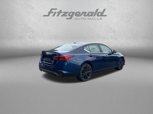 Used 2021 Nissan Altima 2.5 SR FWD image 8