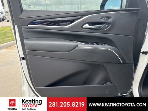 Used 2022 Cadillac Escalade Sport w/ Touring Package image 11