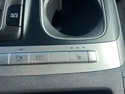 Certified 2024 Kia Carnival LX image 25