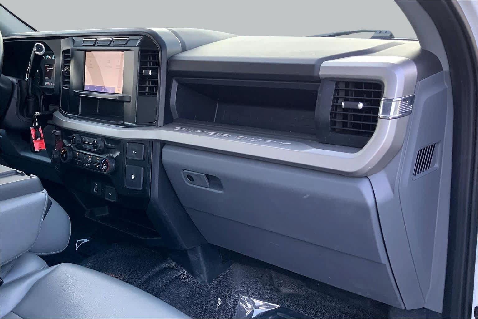 Used 2024 Ford F250 XL w/ 360-Degree Camera Package AWD/4WD image 17