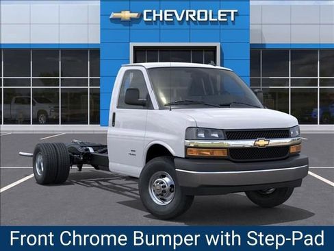 New 2026 Chevrolet Express 4500 w/ Power Convenience Package image 8