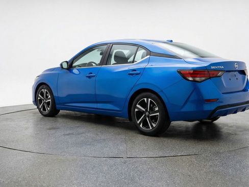 Used 2025 Nissan Sentra SV image 6