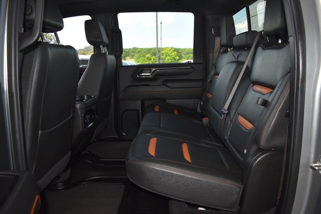 Used 2024 GMC Sierra 2500 AT4 w/ AT4 Premium Plus Package AWD/4WD image 15