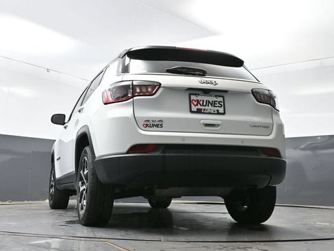 Used 2025 Jeep Compass Limited AWD/4WD image 52