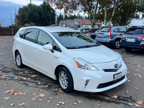 Used 2013 Toyota Prius V Two image 1
