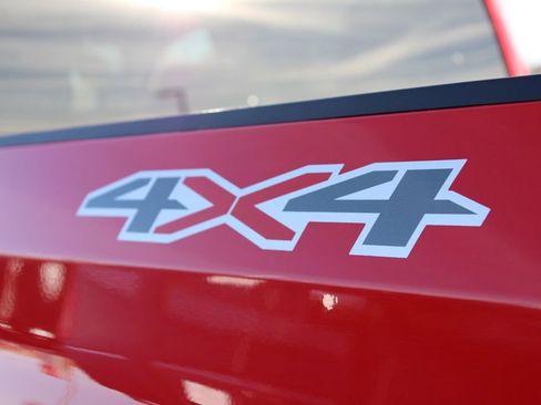 Used 2023 Chevrolet Silverado 1500 LT image 11