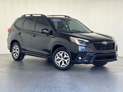 Used 2024 Subaru Forester Premium AWD/4WD image 40