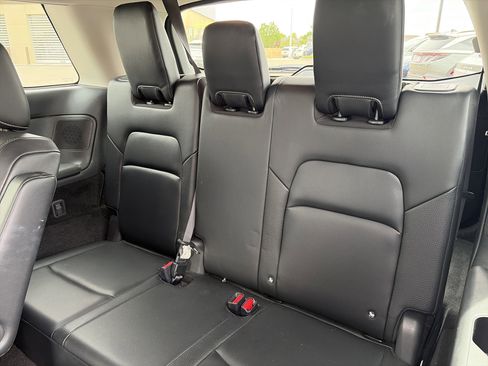 Used 2023 Nissan Pathfinder SL w/ SL Premium Package AWD/4WD image 19
