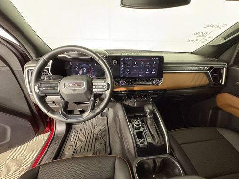Used 2023 GMC Canyon AT4 w/ AT4 Premium Package AWD/4WD image 7