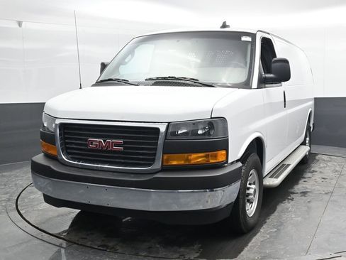 Used 2024 GMC Savana 2500 w/ Driver Convenience Package image 6