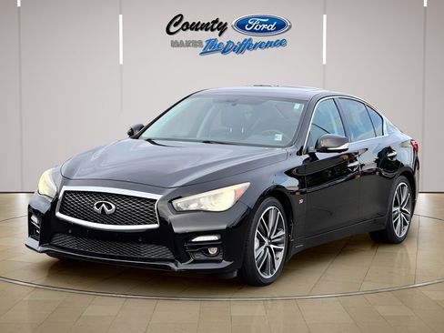 Used 2014 INFINITI Q50 w/ Deluxe Touring Package RWD image 2