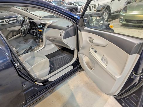 Used 2011 Toyota Corolla LE image 26