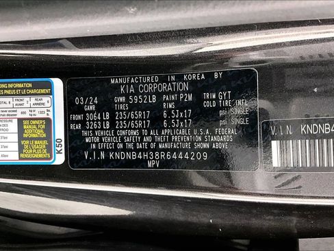 Used 2024 Kia Carnival LX FWD image 35