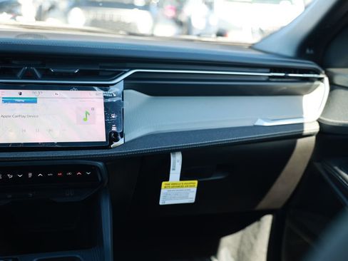 New 2026 Jeep Cherokee Laredo image 25