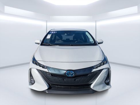 Used 2021 Toyota Prius Prime Limited image 10