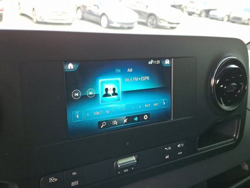 Used 2024 Mercedes-Benz Sprinter 2500 image 15