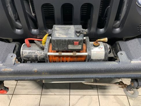 Used 2017 Jeep Wrangler Unlimited Sahara w/ Dual Top Group image 46