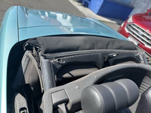 Used 2002 Ford Thunderbird Deluxe image 18