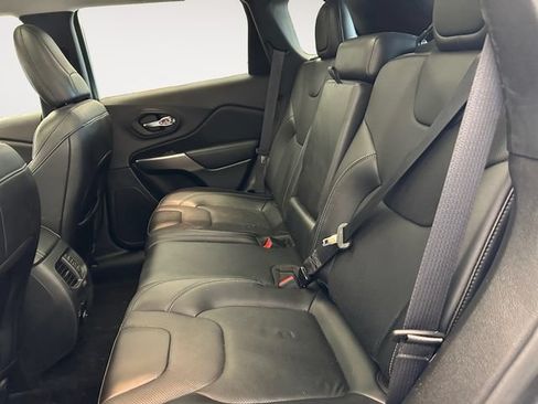 Used 2022 Jeep Cherokee Limited AWD/4WD image 13