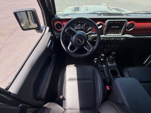 Used 2023 Jeep Gladiator Rubicon w/ LED Lighting Group AWD/4WD image 6