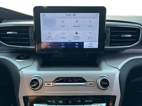 Used 2023 Ford Explorer XLT w/ Equipment Group 202A AWD/4WD image 23