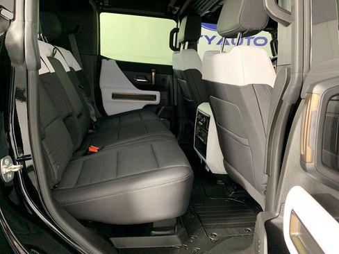 Used 2025 GMC Hummer EV 2X AWD/4WD image 38