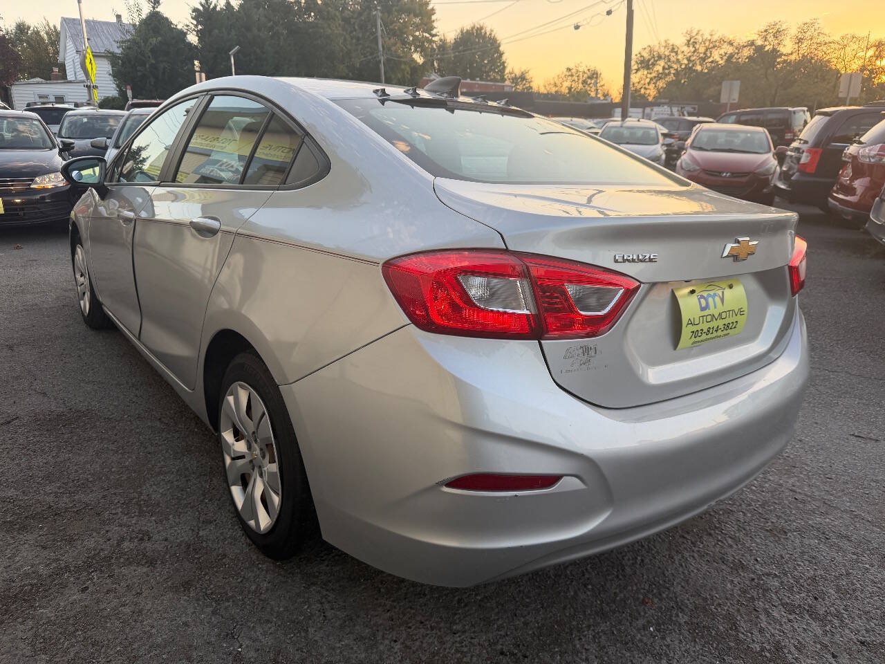 Used 2017 Chevrolet Cruze LS FWD image 4