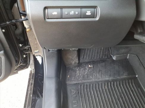 Used 2025 Nissan Altima 2.5 S image 10