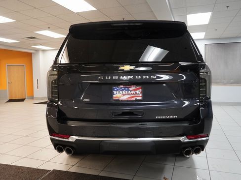 New 2025 Chevrolet Suburban Premier image 14
