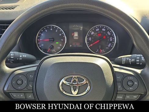 Used 2021 Toyota RAV4 XLE image 18