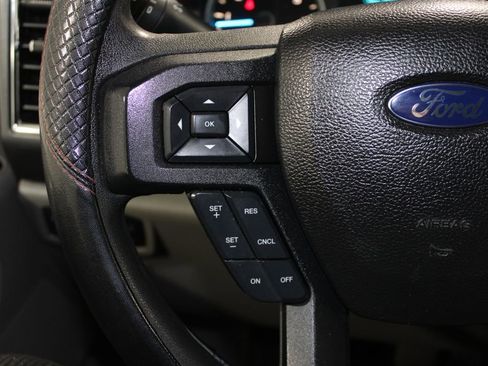 Used 2016 Ford F150 XLT image 21