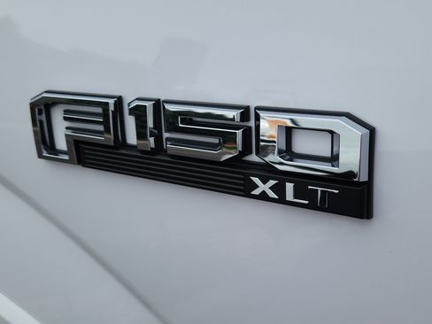 Used 2018 Ford F150 XLT w/ Equipment Group 302A Luxury AWD/4WD image 10