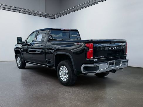 Used 2024 Chevrolet Silverado 2500 LTZ w/ LTZ Premium Package AWD/4WD image 5