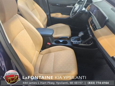 Certified 2025 Kia Seltos EX w/ EX Sunroof Package image 31