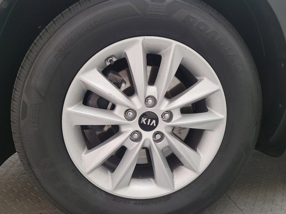 Used 2019 Kia Sorento FWD image 31