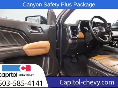 Used 2023 GMC Canyon AT4 w/ AT4 Premium Package AWD/4WD image 10