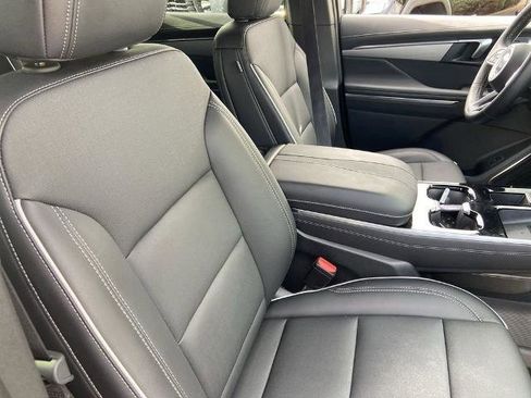 Used 2025 Buick Enclave Preferred image 24