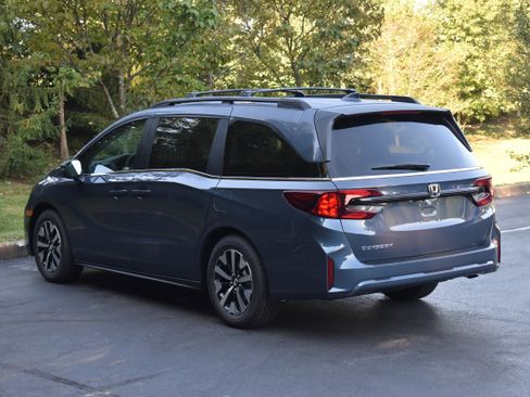 New 2026 Honda Odyssey EX-L image 5