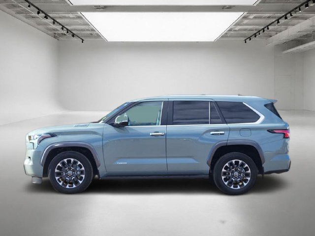 Used 2024 Toyota Sequoia Limited w/ Tow Technology Package AWD/4WD image 2