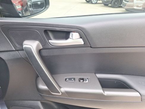 Used 2020 Kia Sportage LX FWD image 32