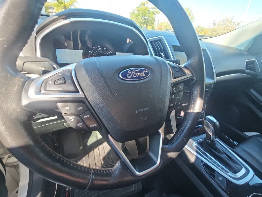Used 2015 Ford Edge Titanium w/ Technology Package AWD/4WD image 7