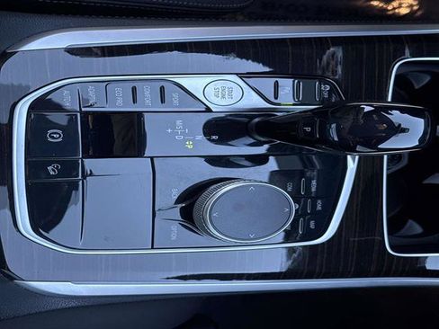 Used 2021 BMW X5 xDrive40i w/ Premium Package image 21