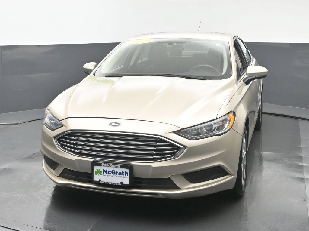 Used 2017 Ford Fusion SE w/ Fusion SE Technology Package FWD image 21
