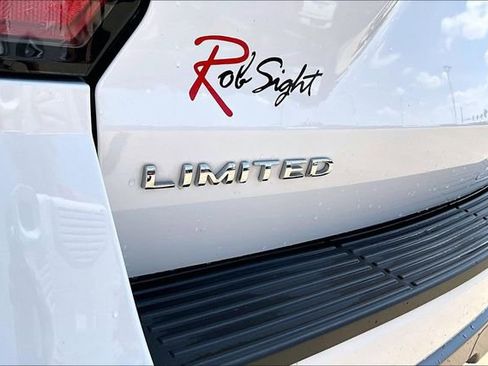 Used 2020 Ford Expedition Limited w/ Equipment Group 302A AWD/4WD image 24