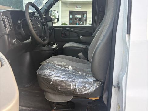 Used 2014 Chevrolet Express 3500 LT w/ LT Preferred Equipment Group RWD image 9