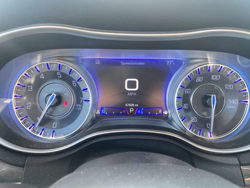 Used 2022 Chrysler 300 Touring L w/ Popular Equipment Group RWD image 15