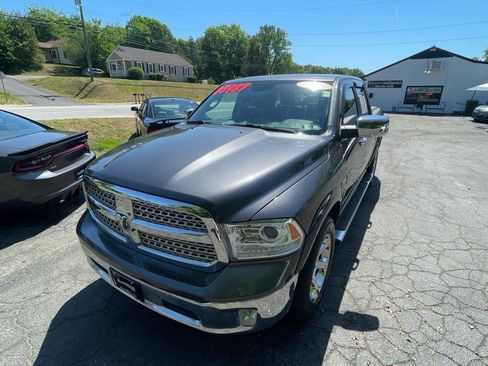 Used 2016 RAM 1500 Laramie w/ Convenience Group AWD/4WD image 15