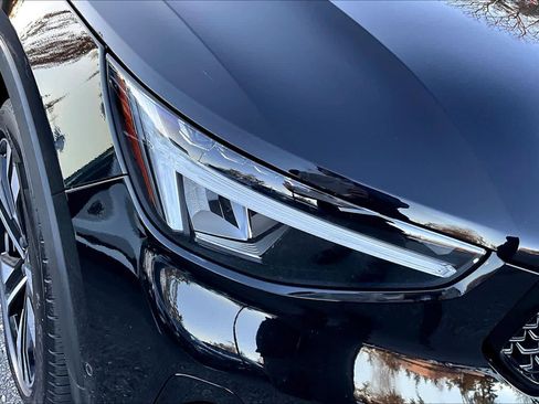 Certified 2023 Volvo XC40 B5 Plus w/ Protection Package Premier image 25