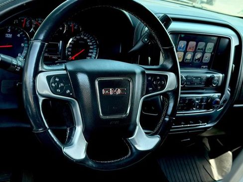 Used 2018 GMC Sierra 1500 SLT w/ SLT Premium Package image 17