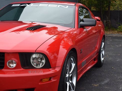 Used 2007 Ford Mustang GT Premium RWD image 5